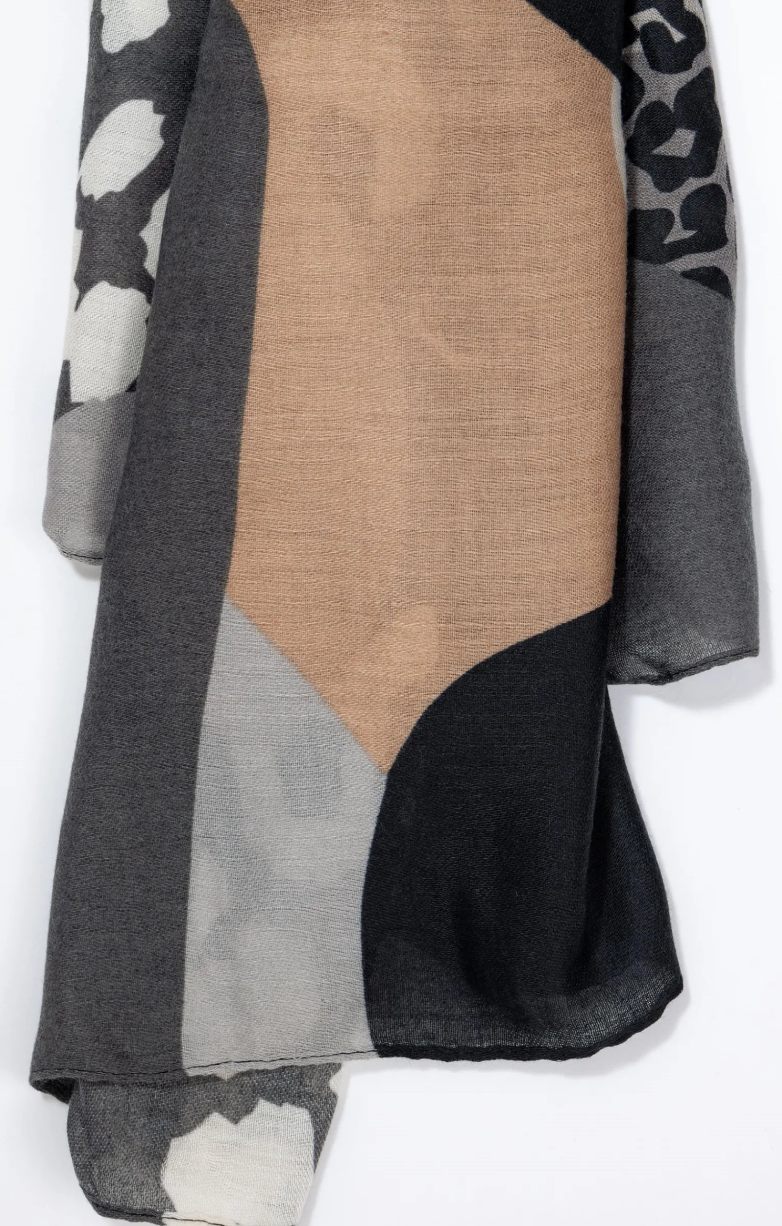 Toscane Boutique Accessoires|Foulard léger imprimé animalier NOIR