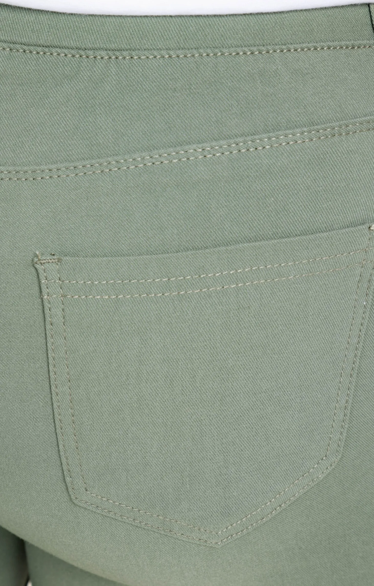 Toscane Boutique Pantalons|Tregging court stretch détail rivet TILLEUL